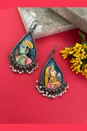 Digital Dress Room Silver-Plated Oval Drop Earrings
