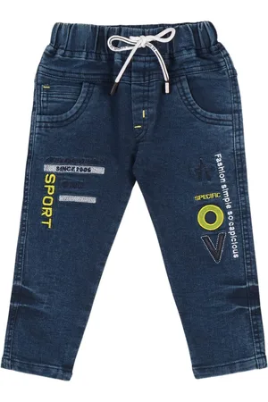 Wish Karo Boys Classic Typography Printed Regular Fit Mid-Rise Clean Look Cotton Jean