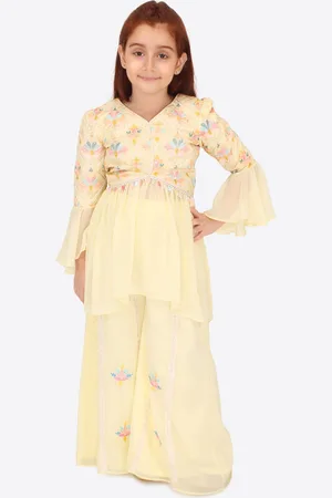 CUTECUMBER Girls Floral Embroidered Regular Thread Work Kurta With Sharara