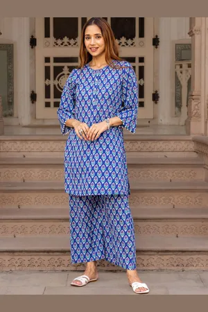 Ambraee Ethnic Motifs Printed Straight Kurta with Palazzos
