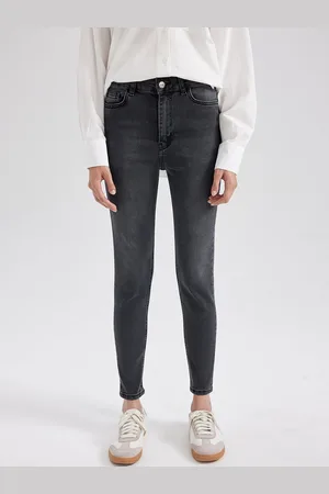 DeFacto Women Mid-Rise Clean Look Light Fade Stretchable Jeans