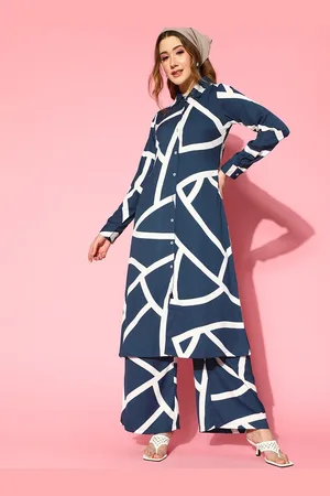 Berrylush Women Navy Blue Printed Longline Shirt & Trousers