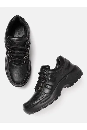 Woodland Men Round Toe Leather Sneakers