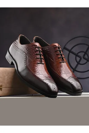San Frissco Men Textured Leather Formal Oxfords