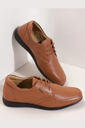 Red Chief Men Textured Leather Formal Derbys