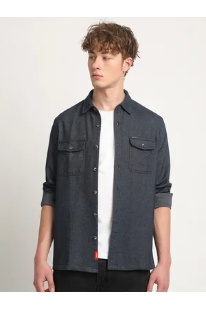 The Bear House Slim Fit Spread Collar Chest Pocket Chambray Pure Cotton Casual Shirt