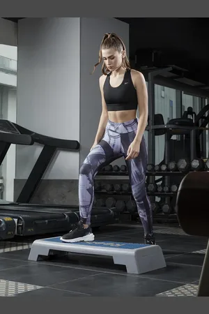 Reebok Women Grey & Black Lux Bold - Flat On Back Workout Tights