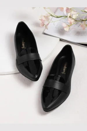 DressBerry Women Black Solid Ballerinas