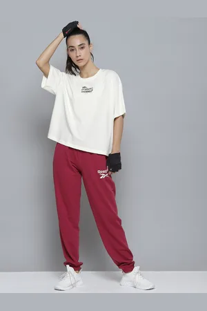 Reebok Women White CL Camp Graphic Pure Cotton Printed Pure Cotton T-shirt