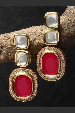 karatcart Gold-Plated Kundan-Studded Contemporary Drop Earrings