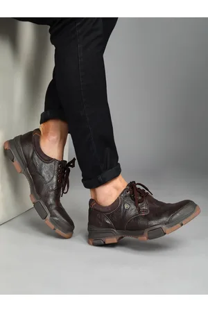 Buckaroo Men Textured Leather Derbys