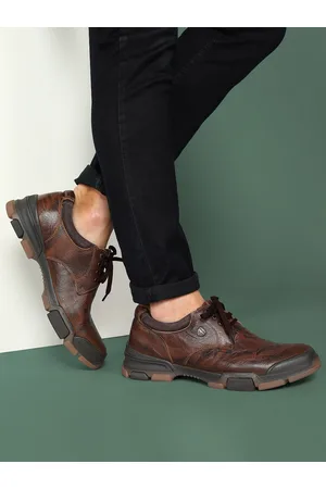 Buckaroo Men Textured Leather Derbys