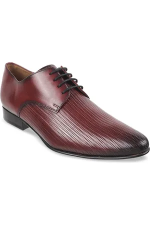 Metro Men Textured Leather Formal Derbys