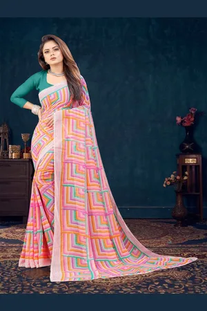 VAIRAGEE Geometric Printed Saree