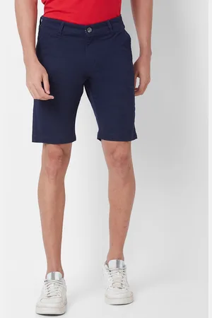 Giordano Men Slim Fit Mid-Rise Shorts
