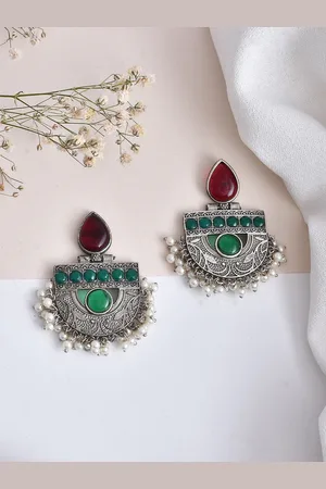Dastoor Silver-Plated Beaded Contemporary Stud Earrings