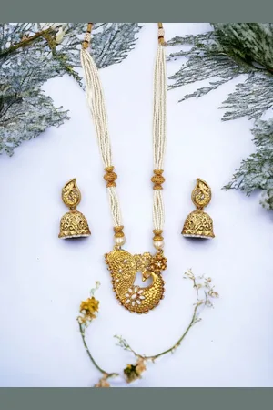 Anouk Gold-plated Kundan-studded & Beaded Necklace & Earrings Set