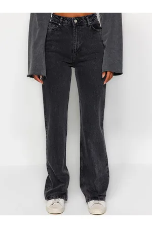 Trendyol Women Relaxed Fit Clean Look Stretchable Jeans