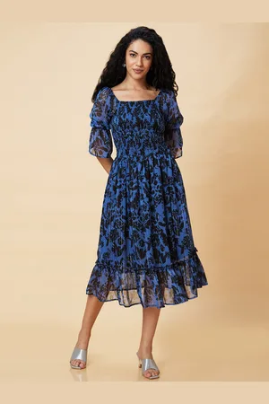 Globus Blue Floral Printed Square Neck Puff Sleeve Smocked Tiered A-Line Midi Dress