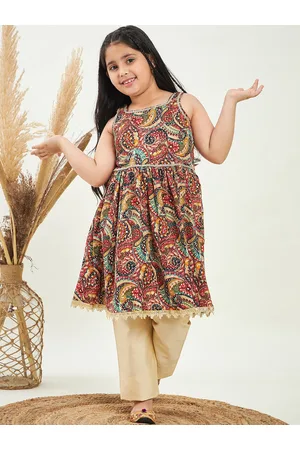 Stylo Bug Girls Ethnic Motifs Printed Kurta with Trousers