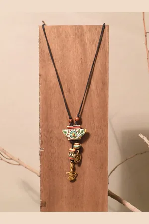 Aakriti Art Creations Brass Plated Statement Necklace