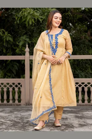 Ambraee Floral Embroidered Regular Aari Work Kurta with Trousers & With Dupatta