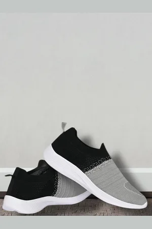 TPENT Women Colourblocked Slip-On Sneakers