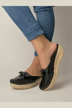 Shoetopia Girls Lightweight Slip-On Sneakers With Bows