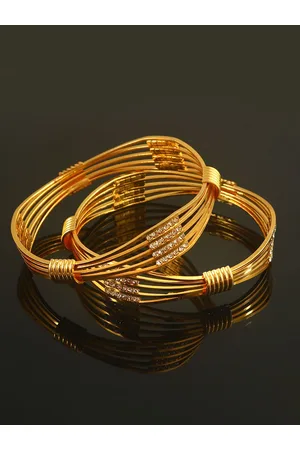 Jewar Mandi Set of 2 Gold-Plated American Diamond Studded Bangle