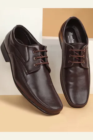 PARAGON Men Textured Anti-Skid Sole Formal Derbys