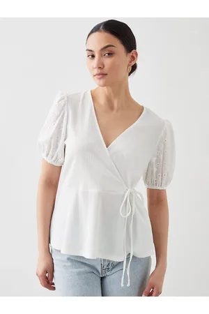 Dorothy Perkins Petite Schiffli Detail Wrap Top
