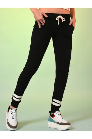 Campus Women Black Solid Running Slim Fit Trackpants