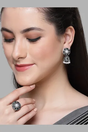 karatcart Silver-Plated Kundan-Studded Earrings & Ring