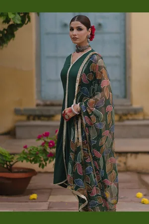 anayna Women Regular Thread Work Kurta with Trousers & With Dupatta