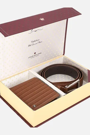 Louis Philippe Gift Set : Buy Louis Philippe Men Navy Blue Solid Belt And  Wallet Online