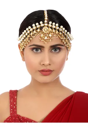 karatcart Women Gold-Plated White Kundan-Studded & Pearl Beaded Handcrafted Bridal Maatha Patti