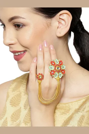 karatcart Women Maroon & Mint Green Gold Plated Enamelled Adjustable Dual Finger Ring