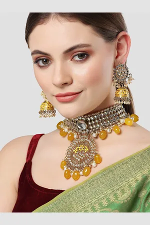karatcart Gold-Plated Yellow & White Kundan Studded & Beaded Handcrafted Jewellery Set