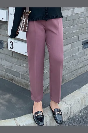 LULU & SKY Women Tapered Fit Pleated Cropped Trousers
