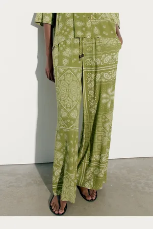 LULU & SKY Women Floral Printed Straight Fit High-Rise Parallel Trousers