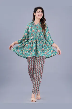 AO Services Floral Printed Regular Pure Cotton Kurti With Trousers