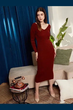 Berrylush Ribbed V-Neck Jumper Midi Dress