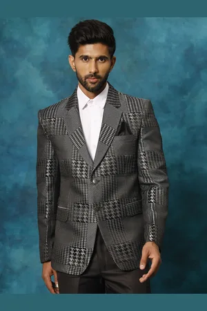 Vastramay Slim-Fit Single-Breasted Blazers