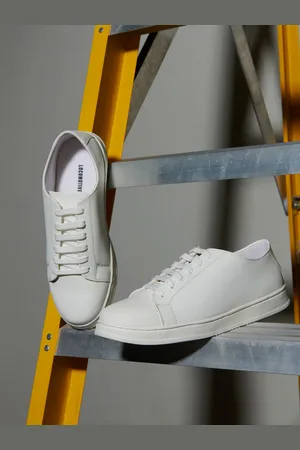 LocoMotive Men Basics Sneakers