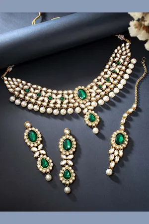 Peora Gold-Plated Kundan Jewellery Set
