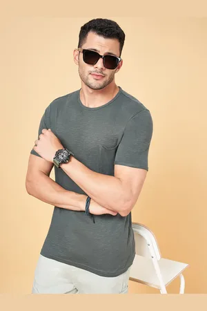 PEOPLE Men Olive Green Pure Cotton Pockets T-shirt