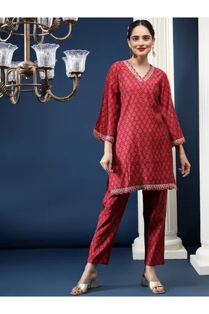 Bani Women V-Neck Printed Tunic With Flared Trousers Co-Ords