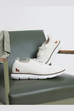 NEEMANS Men Textured Lightweight Sneakers