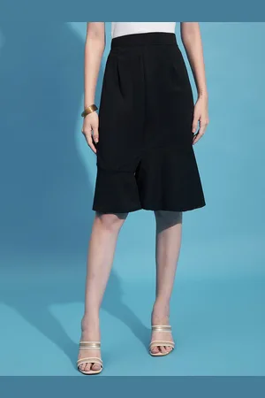 BuyNewTrend Fish Cut Straight Knee Length Scuba Skirt