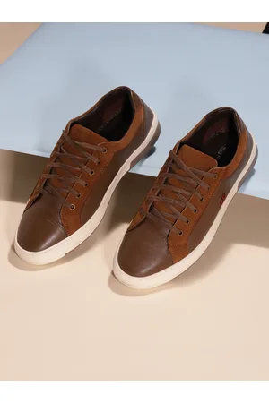 Red Chief Men Memory Foam Leather Contrast Sole Sneakers